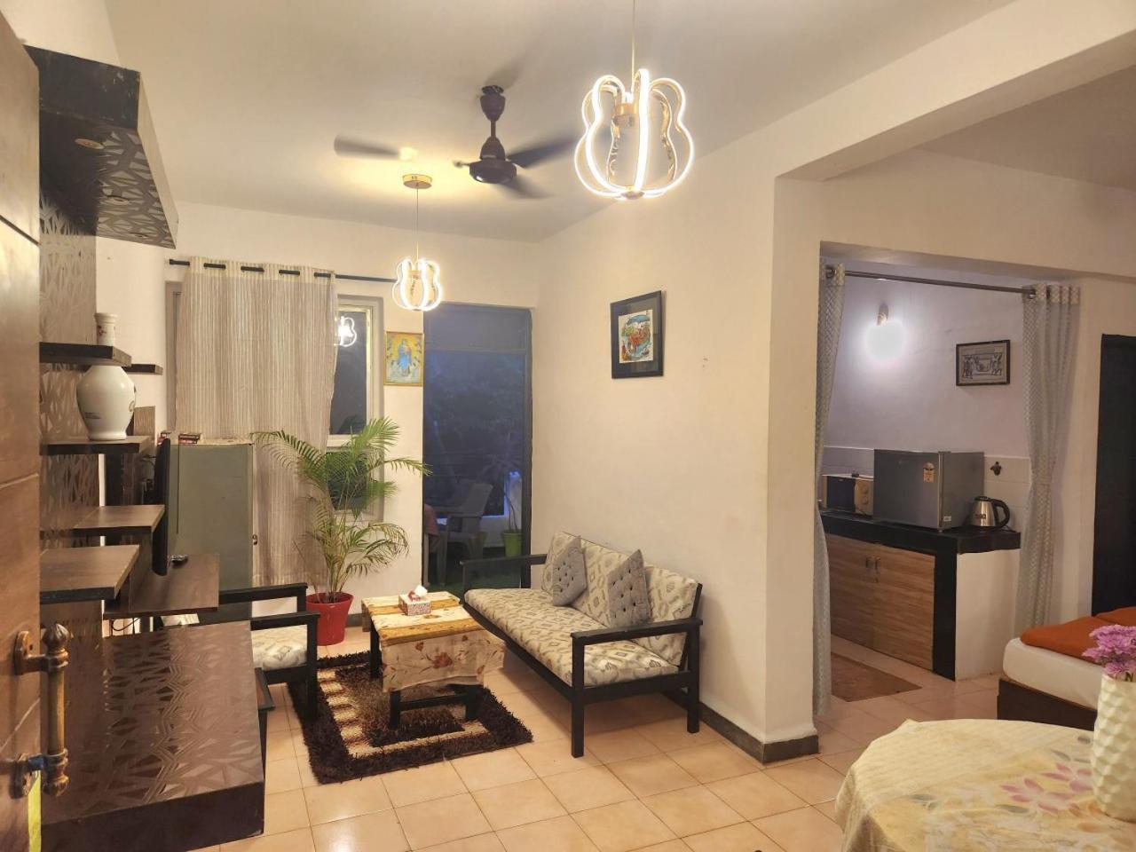 Pool Side With Kitchen In Near
